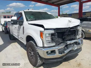 2019 Ford Super Duty F-250 SRW XL with VIN 1FT7W2BT6KED80029, listed as a IAAI auction lot 41715985 with 147,346 mi miles. Bid and sale history available at carsss.com. Image 1.