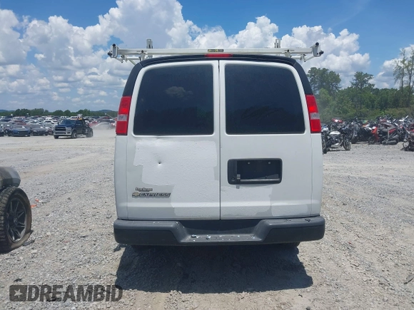 2020 Chevrolet Express Cargo with VIN 1GCWGAFG5L1119726, listed as a IAAI auction lot 42648575 with 127,516 mi miles and . Bid and sale history available at DreamBid. Image 16.