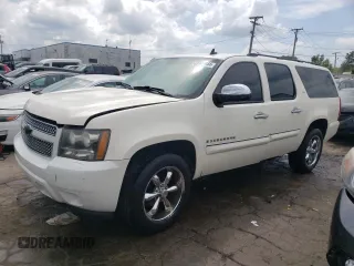 2008 Chevrolet Suburban LT w/2LT with VIN 1GNFK16328R193634, listed as a Copart auction lot 68741644 with 265,320 mi miles and Salvage Title. Bid and sale history available at carsss.com. Image 1.