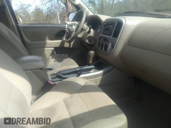 2006 Ford Escape XLT with VIN 1FMCU03166KC12495, listed as a IAAI auction lot 41793709 with Not provided miles and . Bid and sale history available at DreamBid. Image 5.