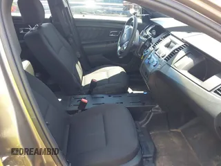 2016 Ford Police Interceptor z VIN 1FAHP2MKXGG116013, wystawiony jako IAAI lot #42237717 z przebiegiem 104 137 mil mil oraz . Historia ofert i sprzedaży dostępna na DreamBid. Obrazek 5.