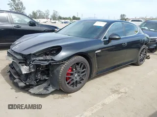 2010 Porsche Panamera S z VIN WP0AB2A74AL063852, wystawiony jako IAAI lot #42247566 z przebiegiem 68 965 mil mil oraz . Historia ofert i sprzedaży dostępna na DreamBid. Obrazek 2.