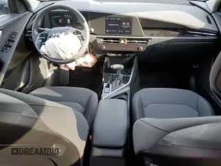 2024 Kia Niro LX with VIN KNDCP3LE0R5137103, listed as a Copart auction lot 43588865 with 4,224 mi miles and Salvage Title. Bid and sale history available at carsss.com. Image 8.