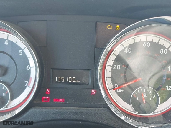 2018 Dodge Grand Caravan SXT with VIN 2C4RDGCG3JR192485, listed as a IAAI auction lot 41738911 with 135,100 mi miles. Bid and sale history available at carsss.com. Image 15.