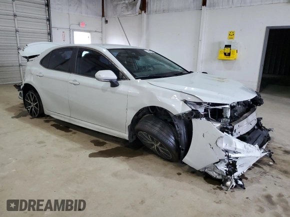 2022 Toyota Camry SE z VIN 4T1T11AKXNU002446, wystawiony jako Copart lot #53998025 z przebiegiem 50 759 mil mil oraz Szkoda całkowita • Salvage title. Historia ofert i sprzedaży dostępna na DreamBid. Obrazek 4.