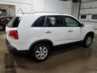 2012 Kia Sorento LX with VIN 5XYKTCA64CG301745, listed as a Copart auction lot 82380944 with 131,528 mi miles and Clean Title. Bid and sale history available at DreamBid. Image 3.