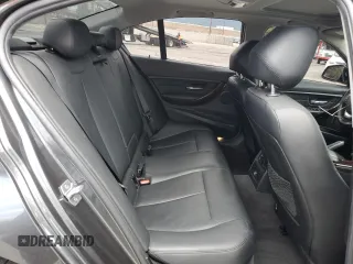 2015 BMW 3 Series 328i z VIN WBA3C1C59FK122223, wystawiony jako Copart lot #56991615 z przebiegiem 83 519 mil mil oraz Szkoda całkowita • Salvage title. Historia ofert i sprzedaży dostępna na DreamBid. Obrazek 10.