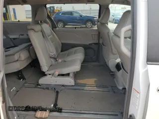 2017 Toyota Sienna XLE Auto Access Seat с VIN 5TDYZ3DC8HS787397, выставлен на аукционе Copart как лот 58958885 с пробегом 120 838 миль миль и Списание • Salvage title. История ставок и продаж доступна на DreamBid. Изображение 11.