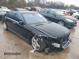 2011 Mercedes-Benz S-Class S 550 with VIN WDDNG7BB1BA375438, listed as a IAAI auction lot 41605141 with 110,972 mi miles. Bid and sale history available at carsss.com. Image 1.