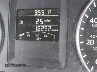 2014 Volkswagen Jetta SE z VIN 3VWD17AJ4EM288282, wystawiony jako IAAI lot #42404774 z przebiegiem 116 292 mil mil oraz . Historia ofert i sprzedaży dostępna na DreamBid. Obrazek 7.