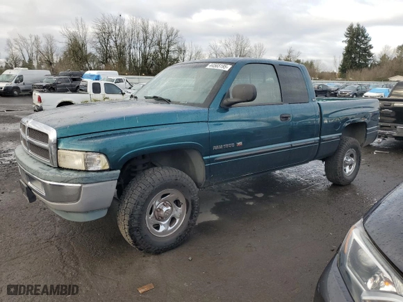 1998 Dodge Ram 1500 with VIN 3B7HF13Z7WG234044, listed as a Copart auction lot 44565195 with 194,353 mi miles and Salvage Title. Bid and sale history available at carsss.com. Image 1.