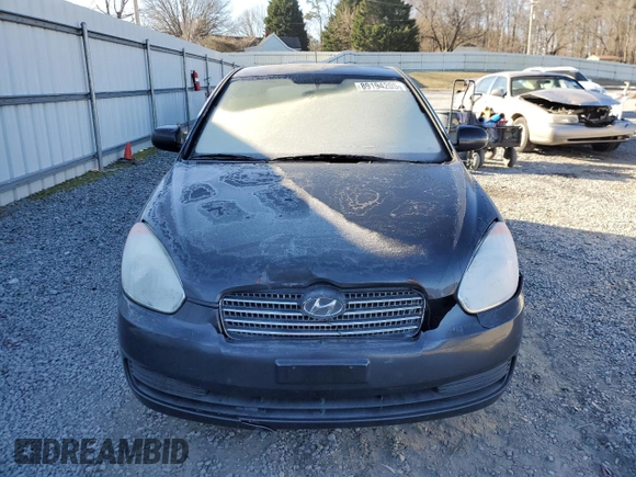 2011 Hyundai Accent GS z VIN KMHCM3AC8BU197132, wystawiony jako Copart lot #89194205 z przebiegiem 181 583 mil mil oraz Szkoda całkowita • Salvage title. Historia ofert i sprzedaży dostępna na DreamBid. Obrazek 5.