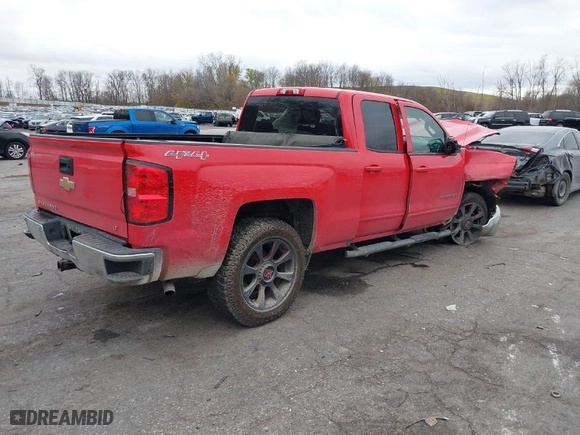 2017 Chevrolet Silverado 1500 LT with VIN 1GCVKREHXHZ371760, listed as a IAAI auction lot 40782917 with 1 mi miles. Bid and sale history available at carsss.com. Image 4.