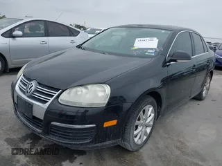 2010 Volkswagen Jetta SEL with VIN 3VWRX7AJ1AM018411, listed as a IAAI auction lot 41882206 with 282,505 mi miles and . Bid and sale history available at DreamBid. Image 2.