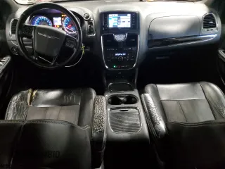 2014 Chrysler Town & Country S with VIN 2C4RC1HG1ER176087, listed as a Copart auction lot 47685805 with 130,257 mi miles and Salvage Title. Bid and sale history available at carsss.com. Image 8.