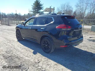 2017 Nissan Rogue SL with VIN 5N1AT2MT3HC878426, listed as a IAAI auction lot 41347573 with 186,126 mi miles. Bid and sale history available at carsss.com. Image 3.
