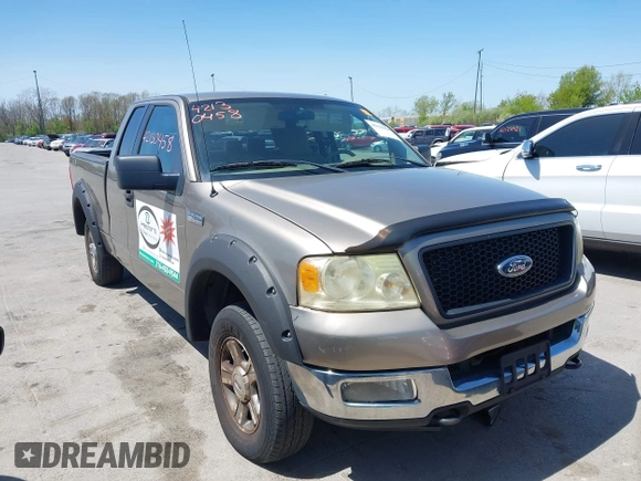 2005 Ford F-150 XLT with VIN 1FTPX14535FB40621, listed as a IAAI auction lot 42130458 with 122,764 mi miles. Bid and sale history available at carsss.com. Image 1.