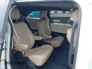 2021 Toyota Sienna XLE with VIN 5TDYRKEC6MS046412, listed as a IAAI auction lot 41934907 with 6,658 mi miles. Bid and sale history available at carsss.com. Image 8.