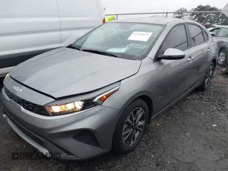 2024 Kia Forte LXS with VIN 3KPF24ADXRE820491, listed as a IAAI auction lot 41526871 with 5,675 mi miles and . Bid and sale history available at DreamBid. Image 17.