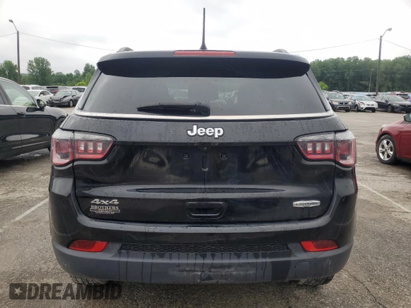 2018 Jeep Compass Altitude with VIN 3C4NJDBB7JT355356, listed as a Copart auction lot 60086775 with 88,790 mi miles and Salvage title. Bid and sale history available at DreamBid. Image 6.