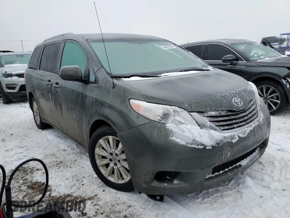 2013 Toyota Sienna XLE z VIN 5TDDK3DC1DS054184, wystawiony jako Copart lot #44821285 z przebiegiem 214 218 mil mil oraz Nie do naprawy • Non repairable. Historia ofert i sprzedaży dostępna na DreamBid. Obrazek 4.