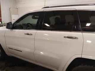 2017 Jeep Grand Cherokee Overland with VIN 1C4RJFCGXHC949212, listed as a IAAI auction lot 41506114 with 134,835 mi miles. Bid and sale history available at carsss.com. Image 14.