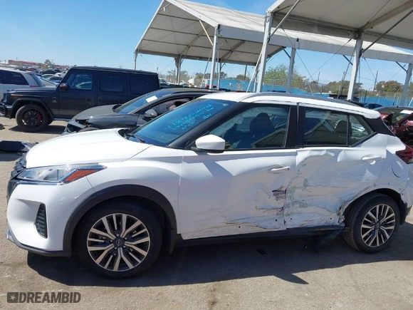2022 Nissan Kicks SV with VIN 3N1CP5CV9NL486432, listed as a IAAI auction lot 41840208 with NaN miles. Bid and sale history available at carsss.com. Image 14.