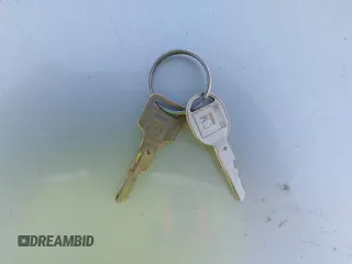1994 Chevrolet Beretta z VIN 1G1LV15M9RY253342, wystawiony jako IAAI lot #42047160 z przebiegiem 131 763 mil mil oraz . Historia ofert i sprzedaży dostępna na DreamBid. Obrazek 11.