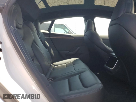 2023 Tesla Model S z VIN 5YJSA1E58PF500032, wystawiony jako Copart lot #57532955 z przebiegiem Nie podano mil oraz Szkoda całkowita • Salvage title. Historia ofert i sprzedaży dostępna na DreamBid. Obrazek 10.