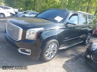 2015 GMC Yukon XL Denali with VIN 1GKS1JKJ5FR653076, listed as a IAAI auction lot 42072132 with 288,568 mi miles. Bid and sale history available at carsss.com. Image 17.