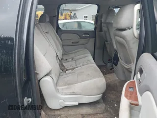 2007 GMC Yukon XL SLT z VIN 1GKFK16327J211852, wystawiony jako IAAI lot #42318099 z przebiegiem 225 000 mil mil oraz . Historia ofert i sprzedaży dostępna na DreamBid. Obrazek 8.