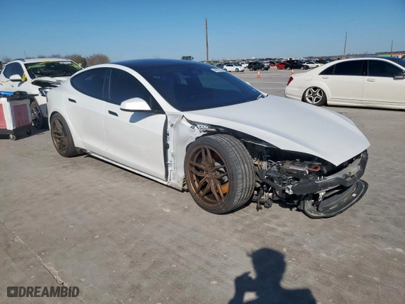 2022 Tesla Model S with VIN 5YJSA1E59NF476837, listed as a Copart auction lot 48702275 with 57,777 mi miles and Salvage Title. Bid and sale history available at carsss.com. Image 4.