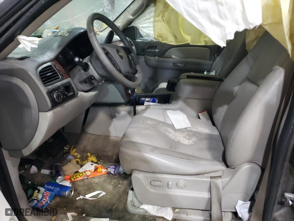 2007 Chevrolet Suburban LT with VIN 1GNFC16J47J214539, listed as a Copart auction lot 45556105 with 203,922 mi miles and Salvage Title. Bid and sale history available at carsss.com. Image 7.