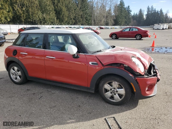 2015 MINI Cooper Hardtop 4 Door with VIN WMWXS5C58FT829836, listed as a Copart auction lot 47062515 with NaN miles and Salvage Title. Bid and sale history available at carsss.com. Image 4.