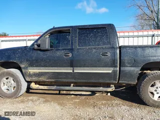 2006 Chevrolet Silverado 1500 LT1 with VIN 2GCEK13Z961290056, listed as a IAAI auction lot 41179161 with 343,687 mi miles. Bid and sale history available at carsss.com. Image 15.