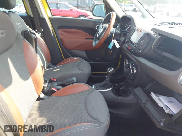 2014 FIAT 500L Trekking with VIN ZFBCFADH6EZ021166, listed as a IAAI auction lot 42392165 with 96,035 mi miles and . Bid and sale history available at DreamBid. Image 5.