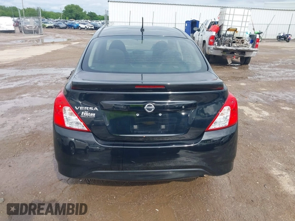 2016 Nissan Versa S z VIN 3N1CN7AP3GL907876, wystawiony jako IAAI lot #42134165 z przebiegiem 75 869 mil mil oraz . Historia ofert i sprzedaży dostępna na DreamBid. Obrazek 17.