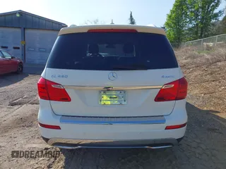 2014 Mercedes-Benz GL-Class GL 450 with VIN 4JGDF7CE5EA430524, listed as a IAAI auction lot 42020941 with 84,544 mi miles. Bid and sale history available at carsss.com. Image 16.