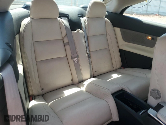 2011 Volvo C70 z VIN YV1672MC0BJ107689, wystawiony jako Copart lot #52407445 z przebiegiem Nie podano mil oraz Szkoda całkowita • Salvage title. Historia ofert i sprzedaży dostępna na DreamBid. Obrazek 10.