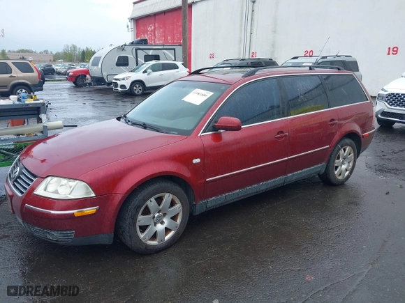 2003 Volkswagen Passat GLX with VIN WVWYH63B03E061688, listed as a IAAI auction lot 41981889 with 1 mi miles. Bid and sale history available at carsss.com. Image 2.