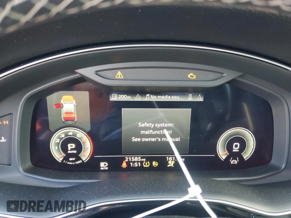 2023 Audi Q8 Premium with VIN WA1AVBF1XPD024739, listed as a Copart auction lot 88641505 with 21,585 mi miles and Salvage title. Bid and sale history available at DreamBid. Image 9.
