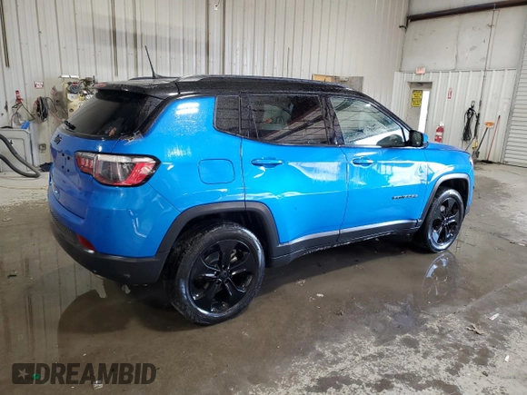 2020 Jeep Compass Altitude z VIN 3C4NJDBBXLT256470, wystawiony jako Copart lot #88228415 z przebiegiem 48 480 mil mil oraz Szkoda całkowita • Salvage title. Historia ofert i sprzedaży dostępna na DreamBid. Obrazek 3.