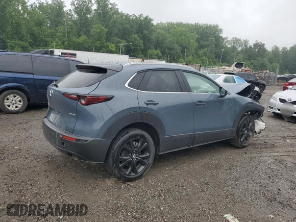 2025 Mazda CX-30 S Carbon Edition z VIN 3MVDMBCM9SM800942, wystawiony jako Copart lot #61013845 z przebiegiem 6 282 mil mil oraz Nie do naprawy • Non repairable. Historia ofert i sprzedaży dostępna na DreamBid. Obrazek 3.