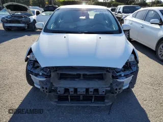 2018 Ford Focus SE with VIN 1FADP3F23JL237482, listed as a Copart auction lot 47798375 with 140,927 mi miles and Salvage Title. Bid and sale history available at carsss.com. Image 5.