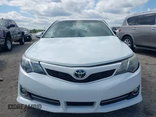 2013 Toyota Camry L with VIN 4T1BF1FK1DU671578, listed as a IAAI auction lot 41982178 with 198,261 mi miles. Bid and sale history available at carsss.com. Image 12.
