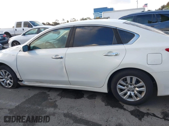 2017 Nissan Altima SR with VIN 1N4AL3AP9HN352099, listed as a IAAI auction lot 41734978 with 168,634 mi miles and . Bid and sale history available at DreamBid. Image 14.