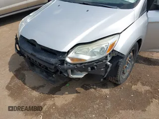 2012 Ford Focus SE с VIN 1FAHP3F25CL354274, выставлен на аукционе IAAI как лот 42560802 с пробегом 198 531 миль миль и . История ставок и продаж доступна на DreamBid. Изображение 6.