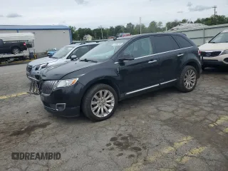 2014 Lincoln MKX z VIN 2LMDJ8JK6EBL16134, wystawiony jako Copart lot #57954745 z przebiegiem 112 093 mil mil oraz Szkody całkowita. Historia ofert i sprzedaży dostępna na DreamBid. Obrazek 1.