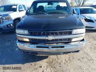 2000 Chevrolet Silverado 1500 LS with VIN 1GCEK14T2YE294302, listed as a IAAI auction lot 41780399 with 227,806 mi miles. Bid and sale history available at carsss.com. Image 6.