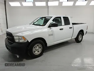 2017 Ram 1500 Tradesman z VIN 1C6RR6FG2HS650962, wystawiony jako Copart lot #53456255 z przebiegiem 145 402 mil mil oraz Czysty tytuł • Clean title. Historia ofert i sprzedaży dostępna na DreamBid. Obrazek 1.